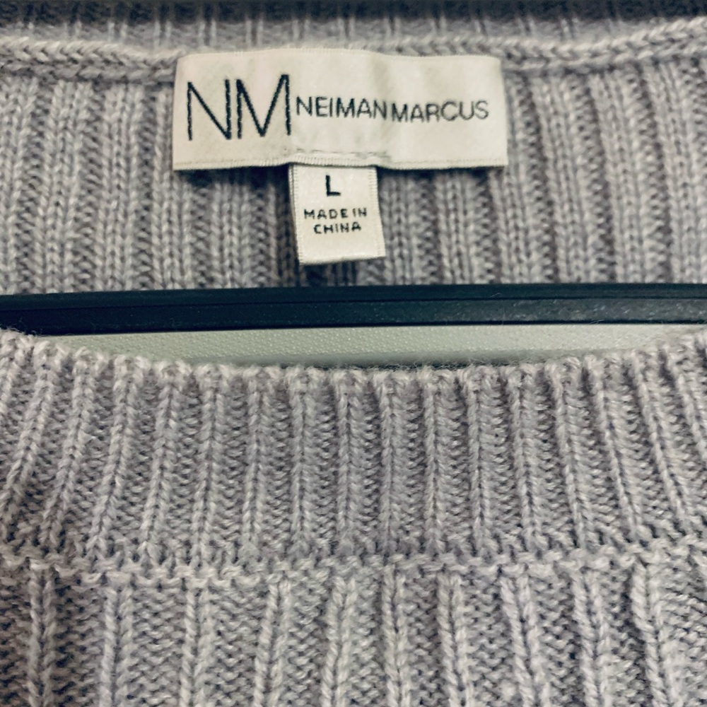 Neiman Marcus Light Gray Sweater with Bow Accents - Picture 3 of 10